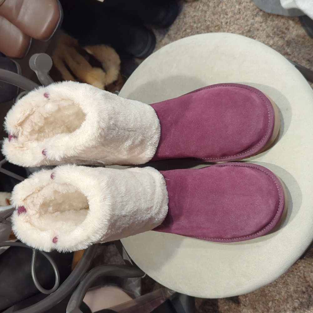 Kookaburra by Uggs Plum Boot US Size 9